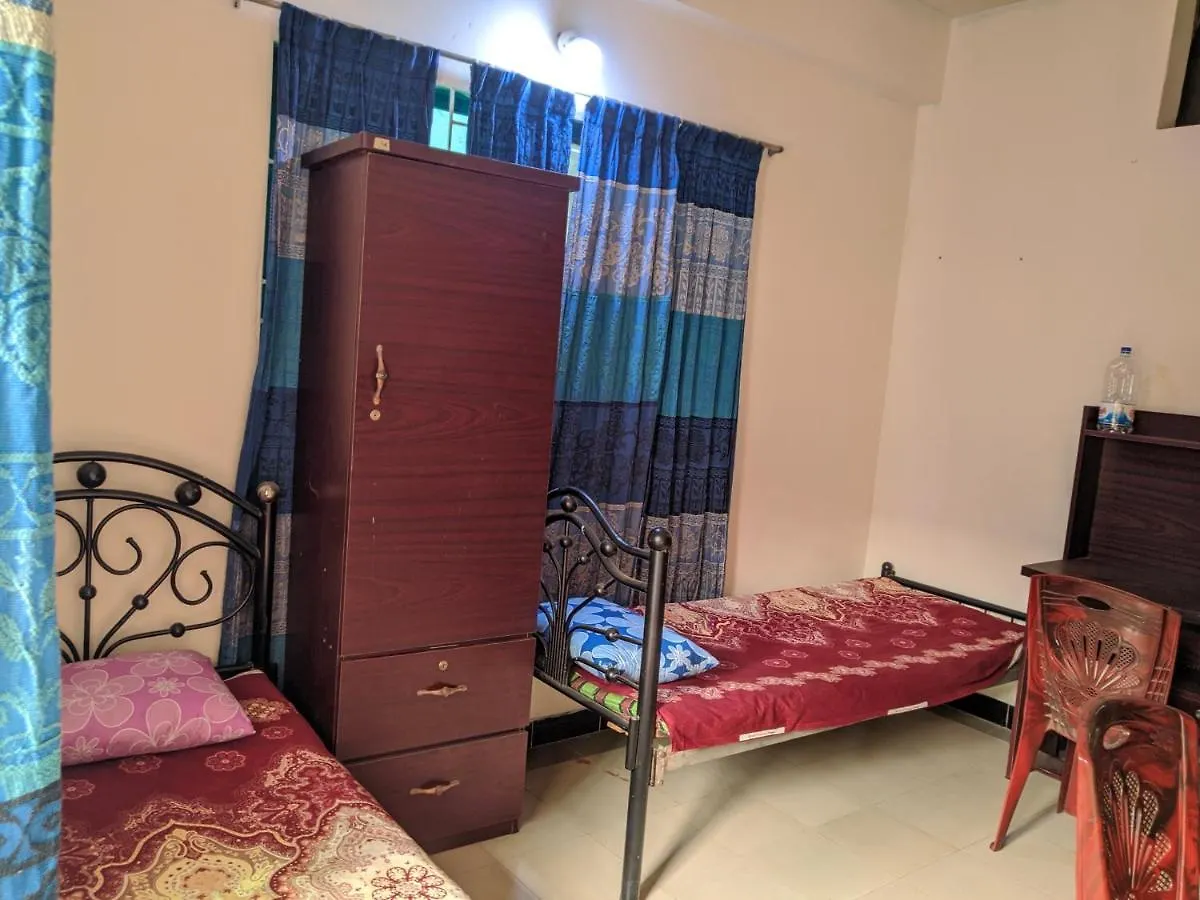 University Boys Hostel Dhaka 0*,